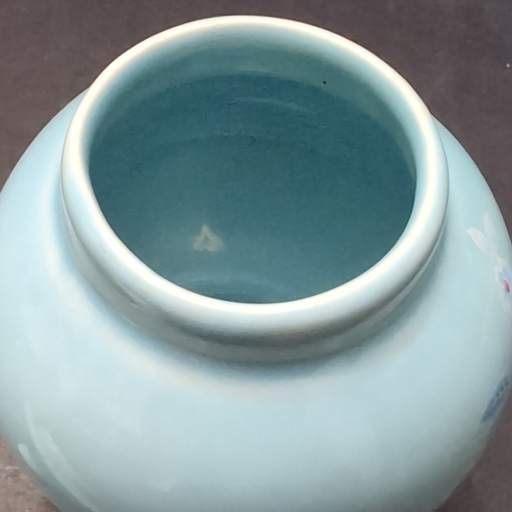 Vintage Mini Sky-blue Ceramic Lidded Ginger Jar With Floral Design. - Picture 6 of 10